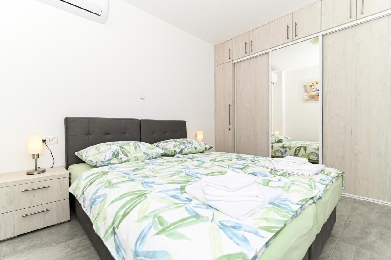Luxury Apartment With Swimming Pool Ana Trogir Zewnętrze zdjęcie