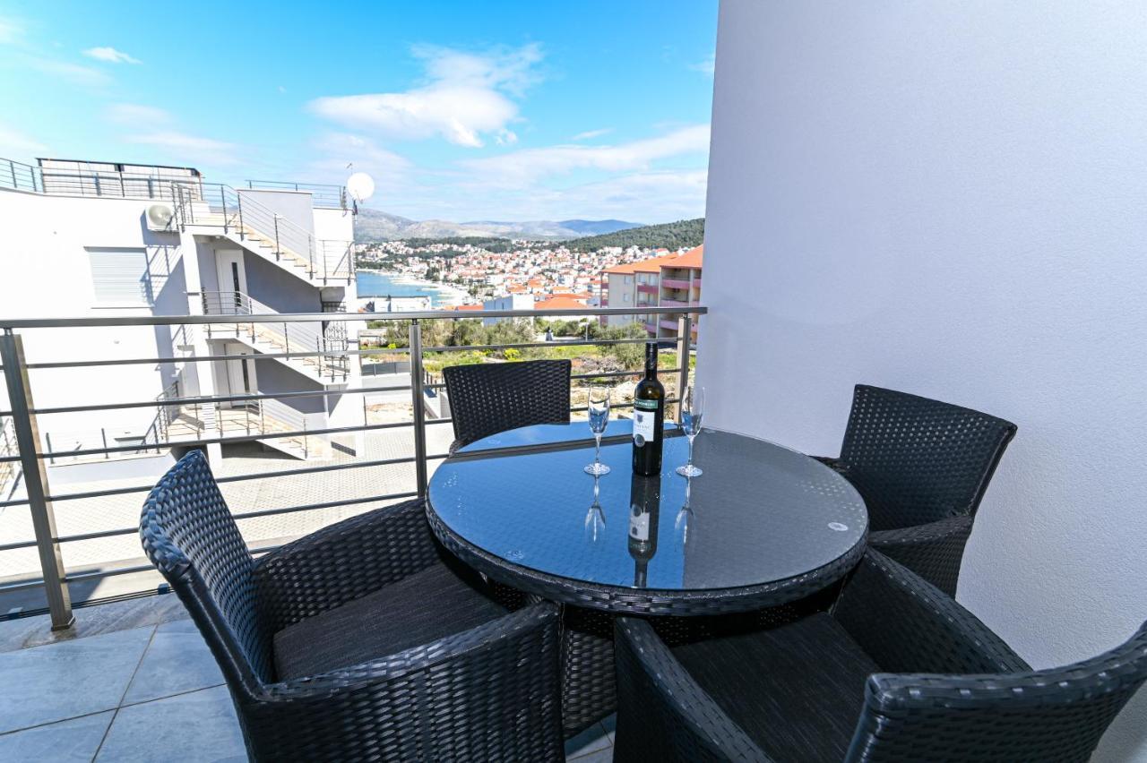 Luxury Apartment With Swimming Pool Ana Trogir Zewnętrze zdjęcie