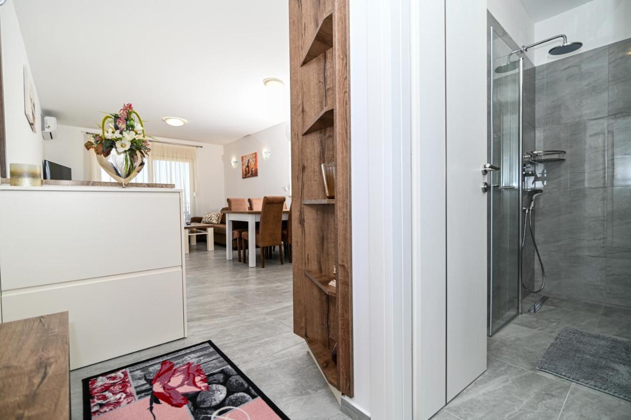Luxury Apartment With Swimming Pool Ana Trogir Zewnętrze zdjęcie