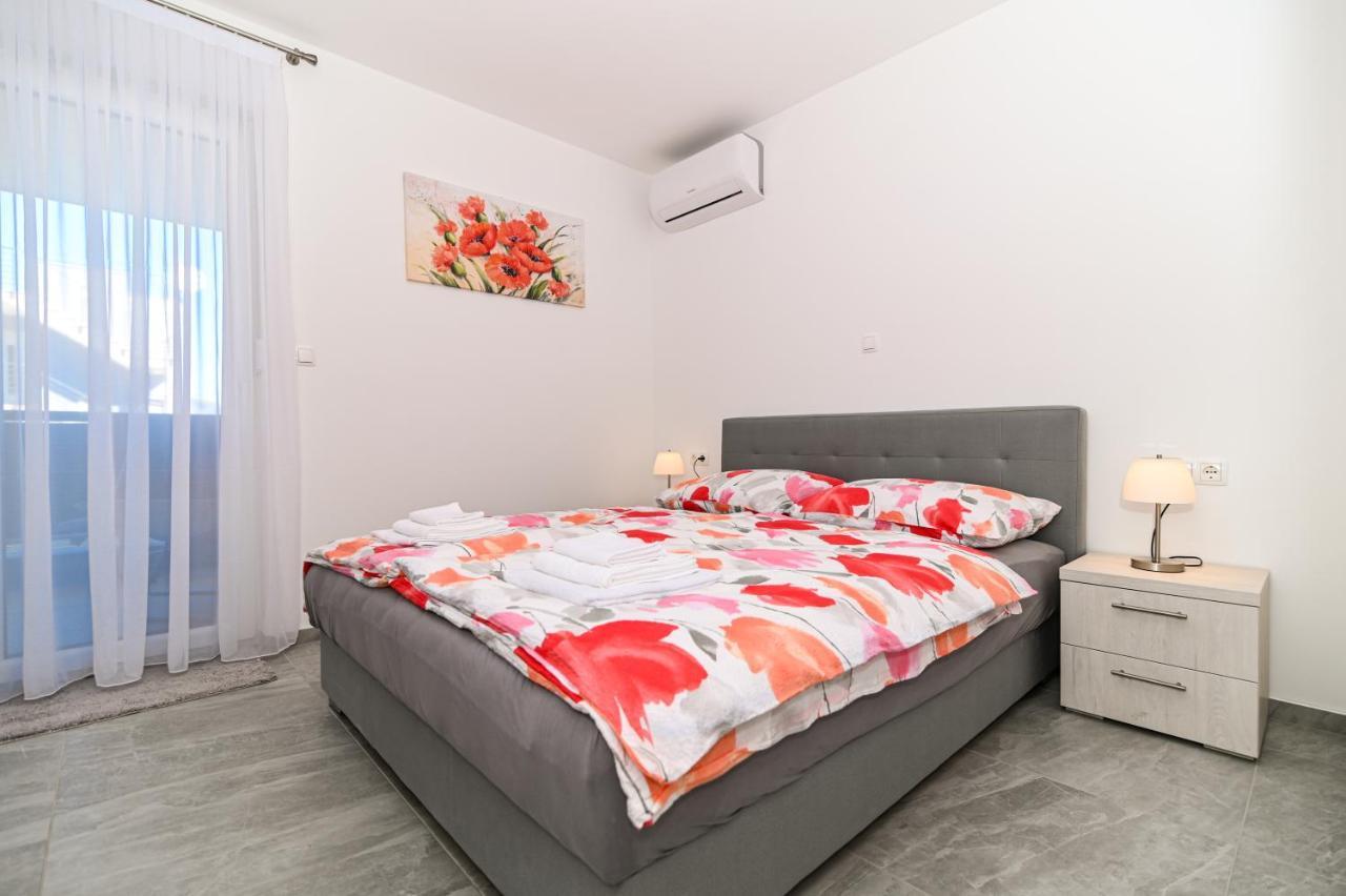 Luxury Apartment With Swimming Pool Ana Trogir Zewnętrze zdjęcie