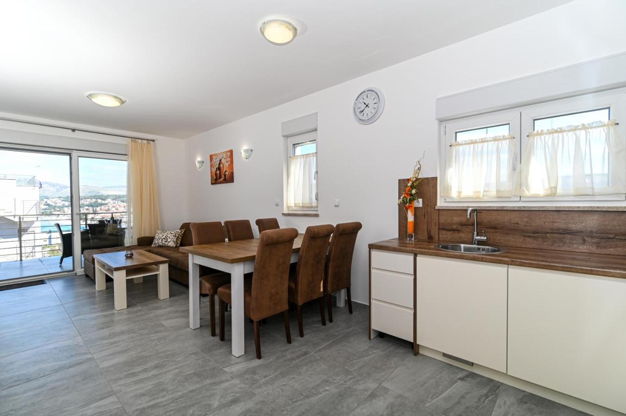 Luxury Apartment With Swimming Pool Ana Trogir Zewnętrze zdjęcie
