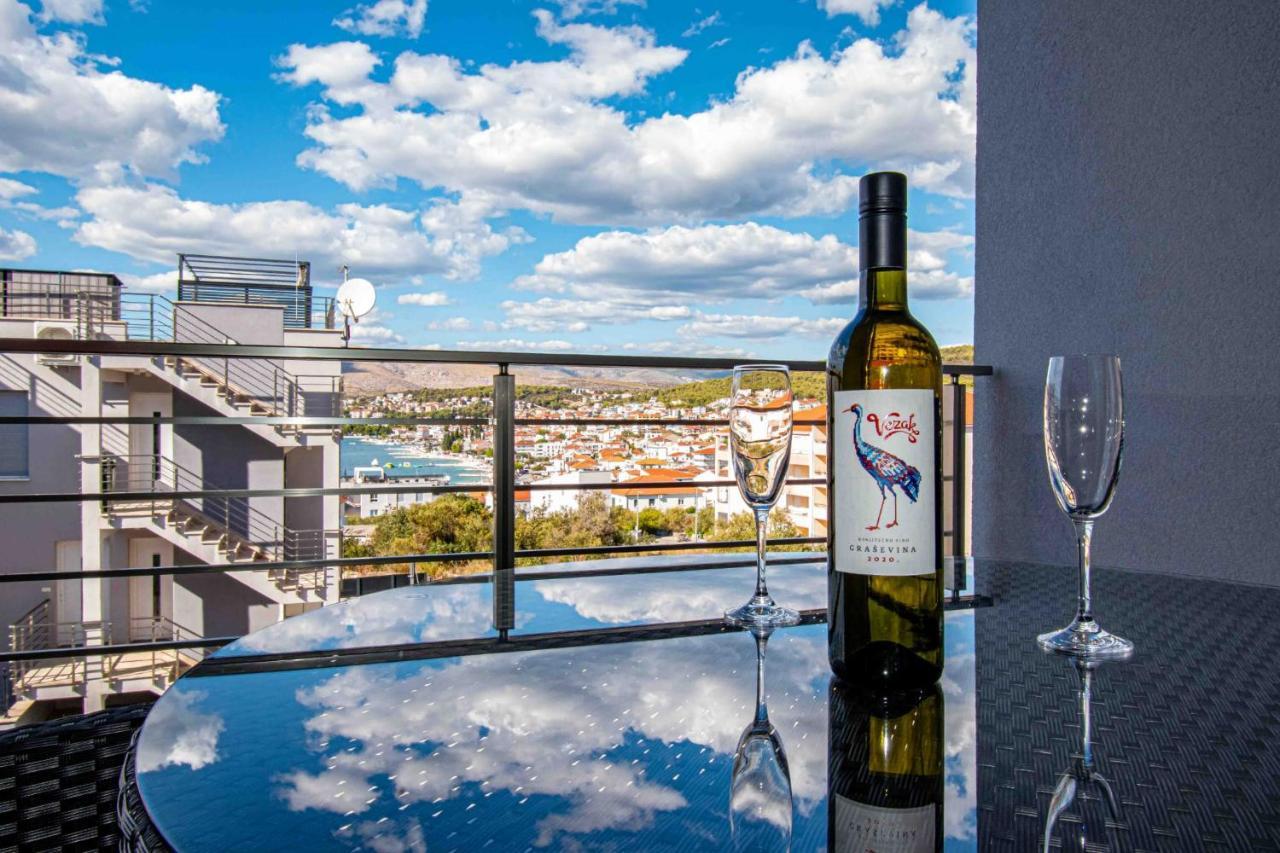 Luxury Apartment With Swimming Pool Ana Trogir Zewnętrze zdjęcie
